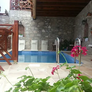 Amazon Petite Palace Konukevi