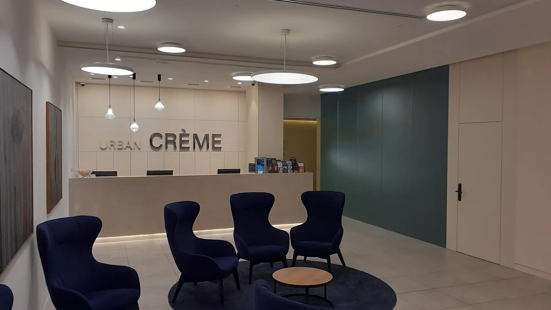 Urban Creme Hotel Prague 5*,